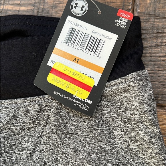 NWT Under Armour grey leggings size 3T - Picture 2 of 2
